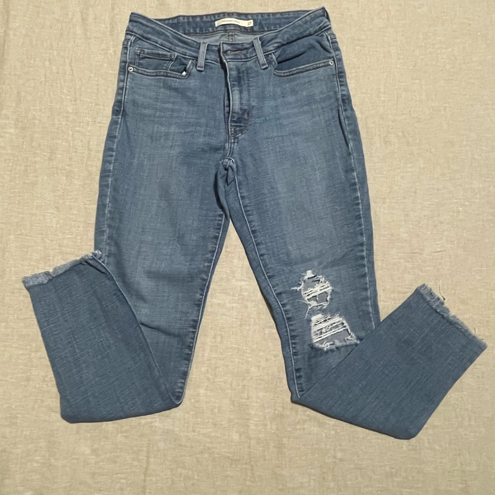 Levi’s Blue Distressed Women's Skinny Jeans
